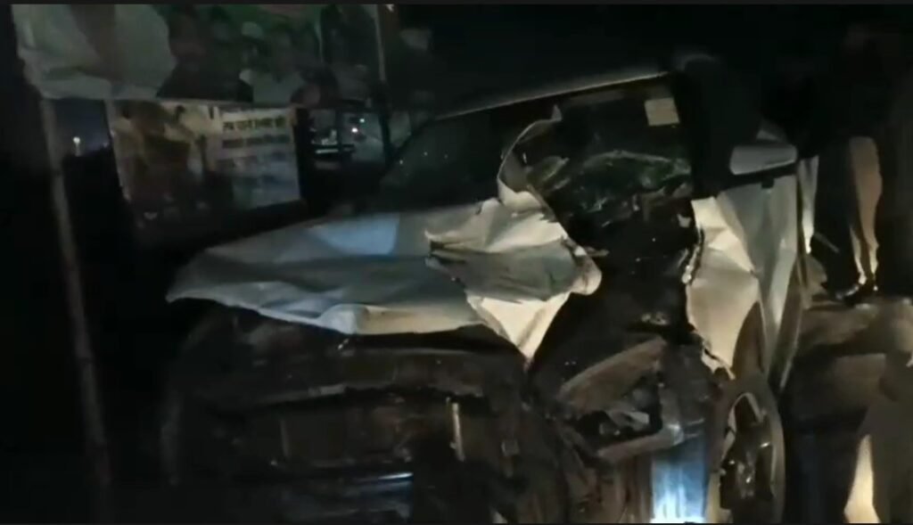 Bihariganj MLA Niranjan Mehta's car met with an accident.