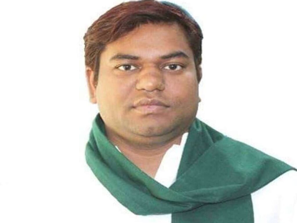 VIP प्रमुख मुकेश सहनी ने पप्पू सहनी की मौत को पुलिस की सोची-समझी साजिश बताया है।
