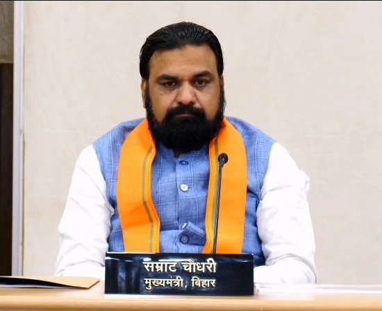 सम्राट चौधरी के घर पर बुलडोजर