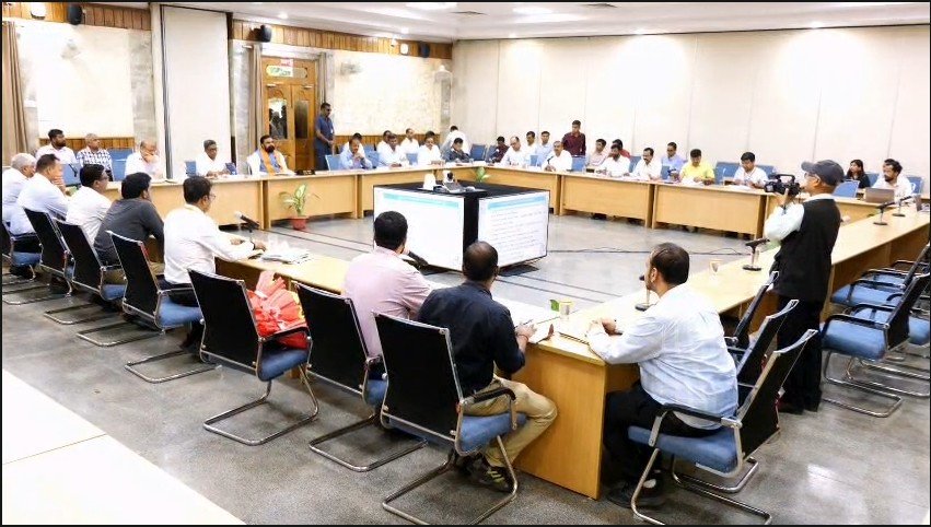 /bihar-cm-samrat-choudhary-review-meeting-aerocity-international-flights-urban-planning/