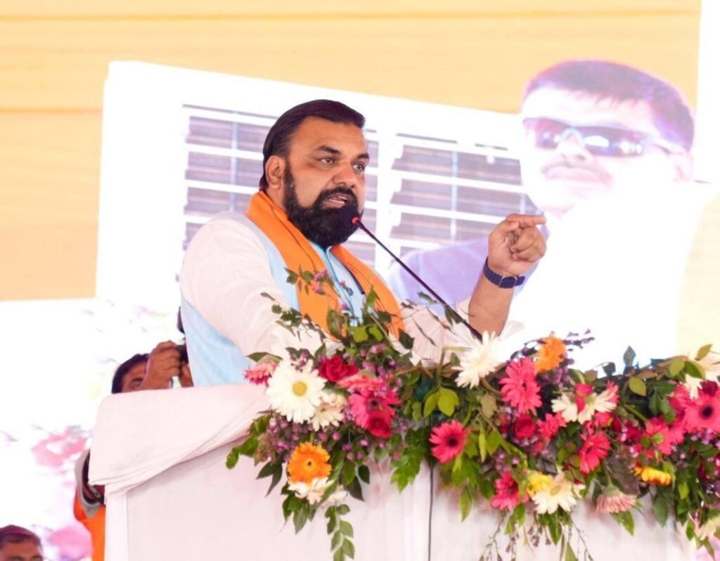 bihar-cm-announcement-degree-college-every-block-one-crore-jobs-target