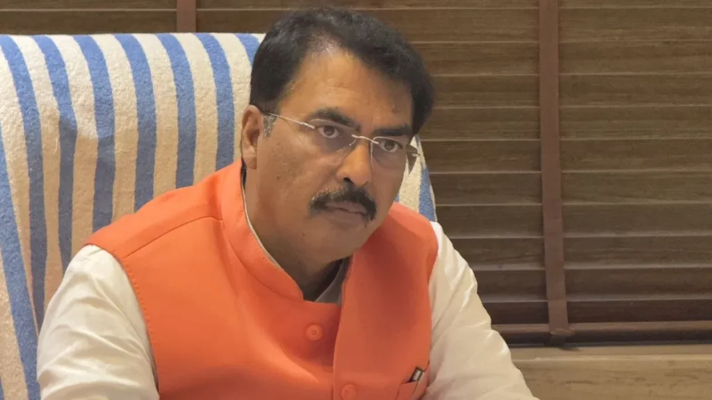 sanjay-sarawagi-statement-aap-mps-joining-bjp-bihar-politics